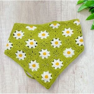 New Handmade Crochet Knitted Green Daisy Floral Triangle Headband One Size